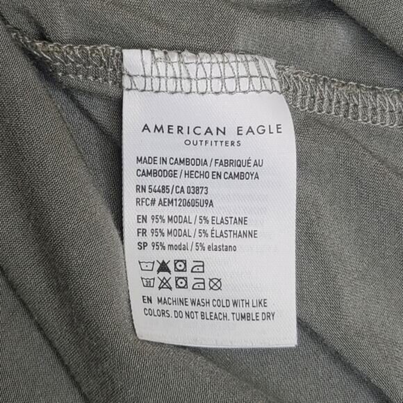 American Eagle soft and sexy relaxed fit camo round hem T-shirt XS - Picture 5 of 8